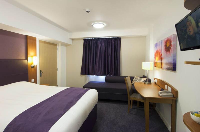 Premier Inn Haydock Park/M6 J23 Γουόρινγκτον Εξωτερικό φωτογραφία